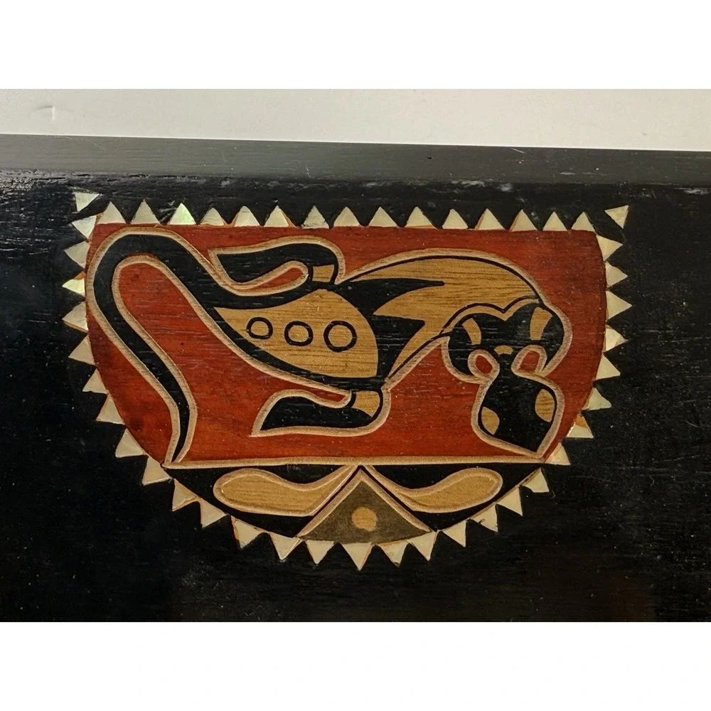 Vintage Straw Marquetry Wood Trinket Box Handcrafted Tribal Animal Inlay Keepsak